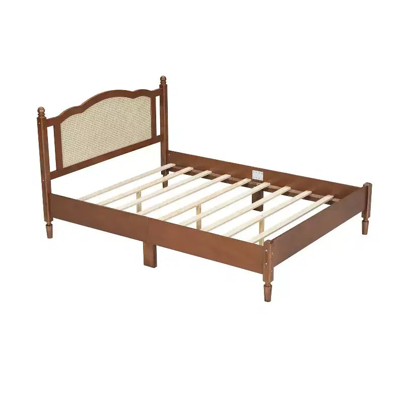 Lit plateforme Queen en bois avec tête de lit en rotin naturel, cadre de lit vintage avec support à lattes, noyer