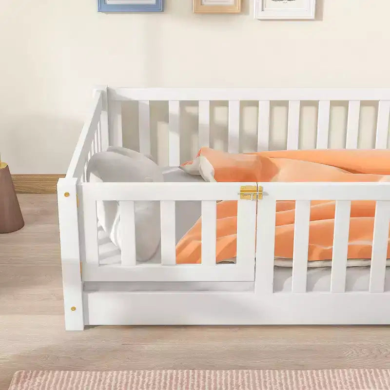 Lit double superposé avec clôture et porte, cadre de lit en bois massif pour tout-petits